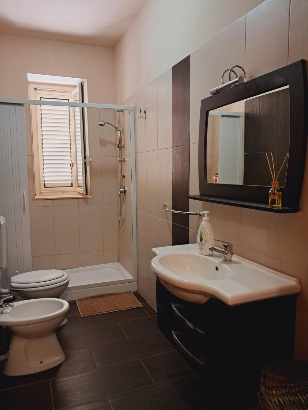 Al Cortile Del Pozzo Apartment Delia Екстериор снимка