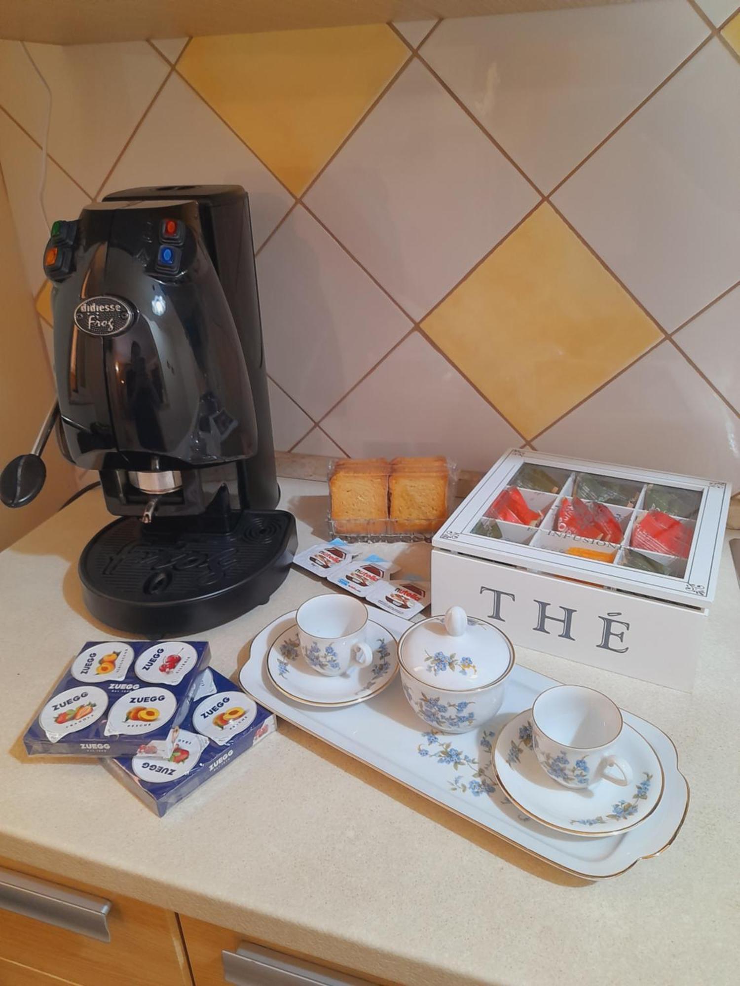 Al Cortile Del Pozzo Apartment Delia Екстериор снимка