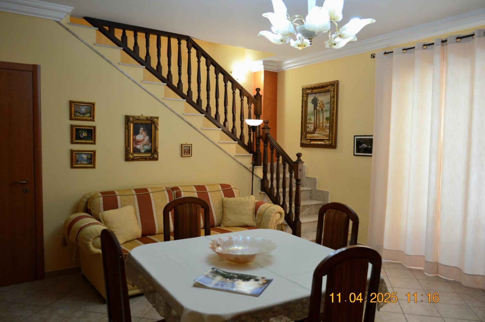 Al Cortile Del Pozzo Apartment Delia Екстериор снимка