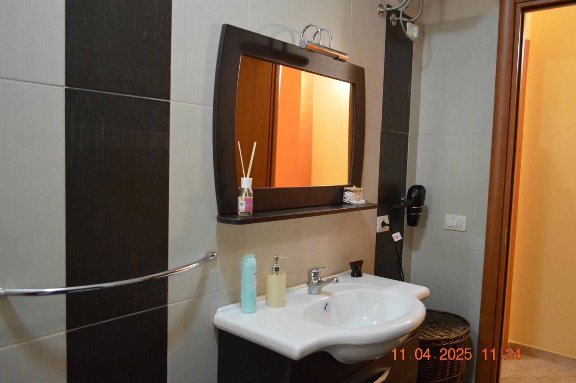 Al Cortile Del Pozzo Apartment Delia Екстериор снимка