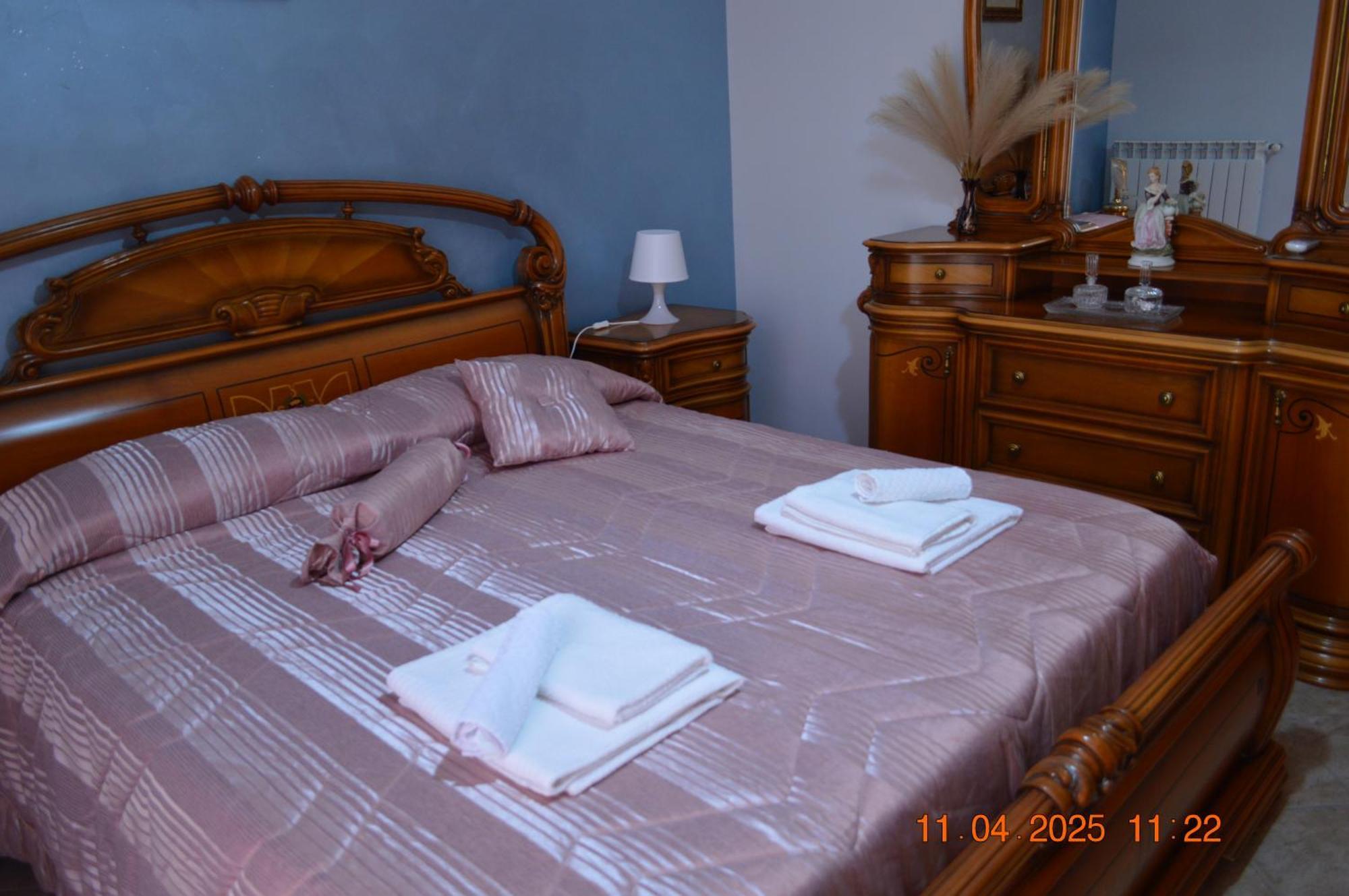 Al Cortile Del Pozzo Apartment Delia Екстериор снимка